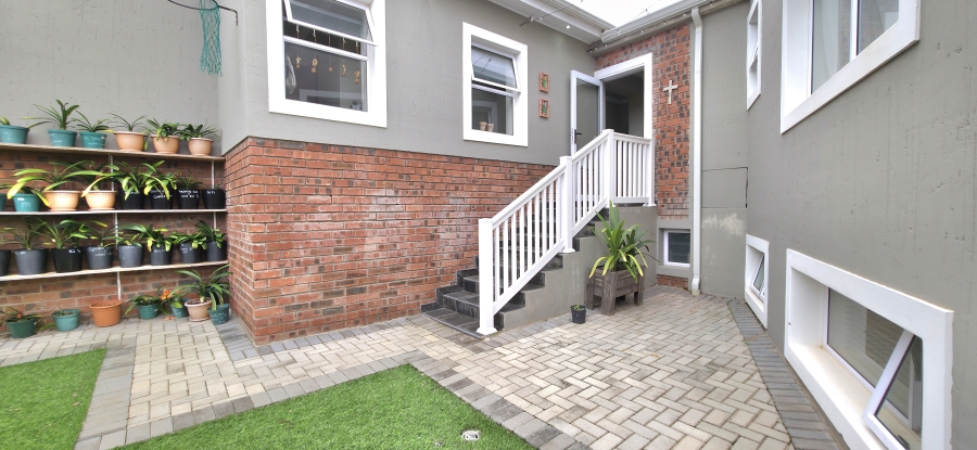 4 Bedroom Property for Sale in Monte Christo Western Cape